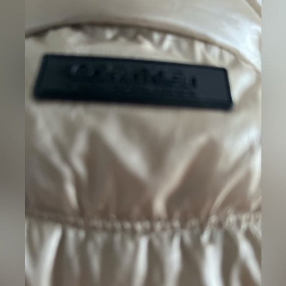 Calvin Klein Metallic Gold Down
Feather Puffer Vest Full Zip Quilt Women - Picture 7 of 10